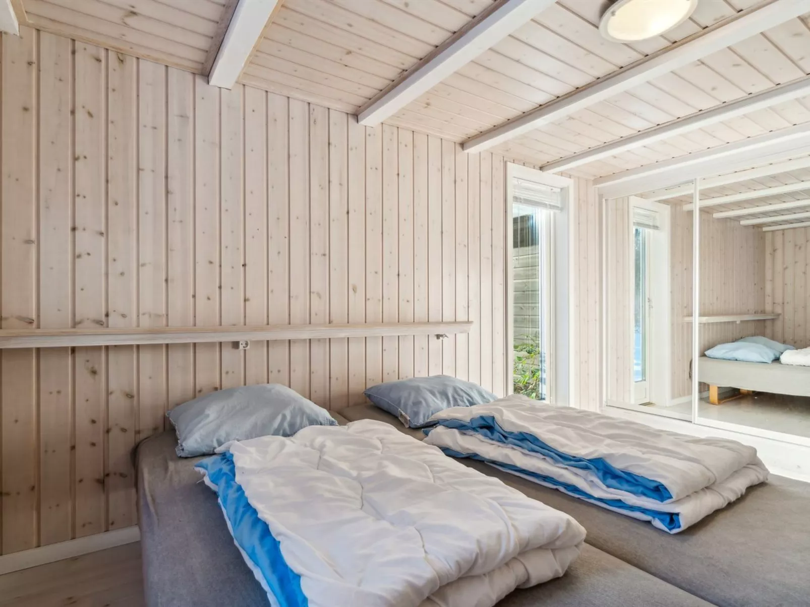 "Ellynor" - 600m from the sea-Binnen