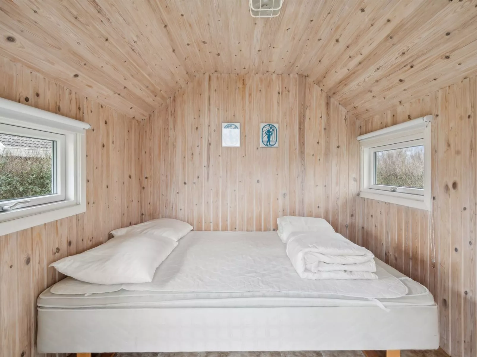 "Chrisse" - 250m from the sea-Binnen