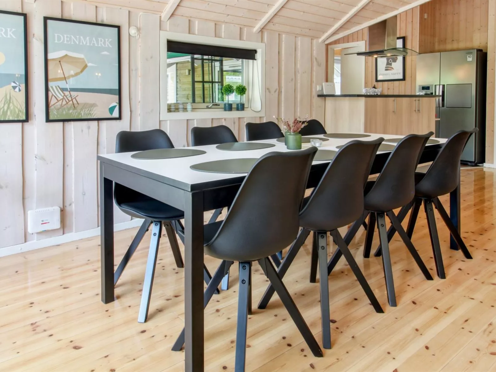 "Sanna" - 30km from the sea-Binnen