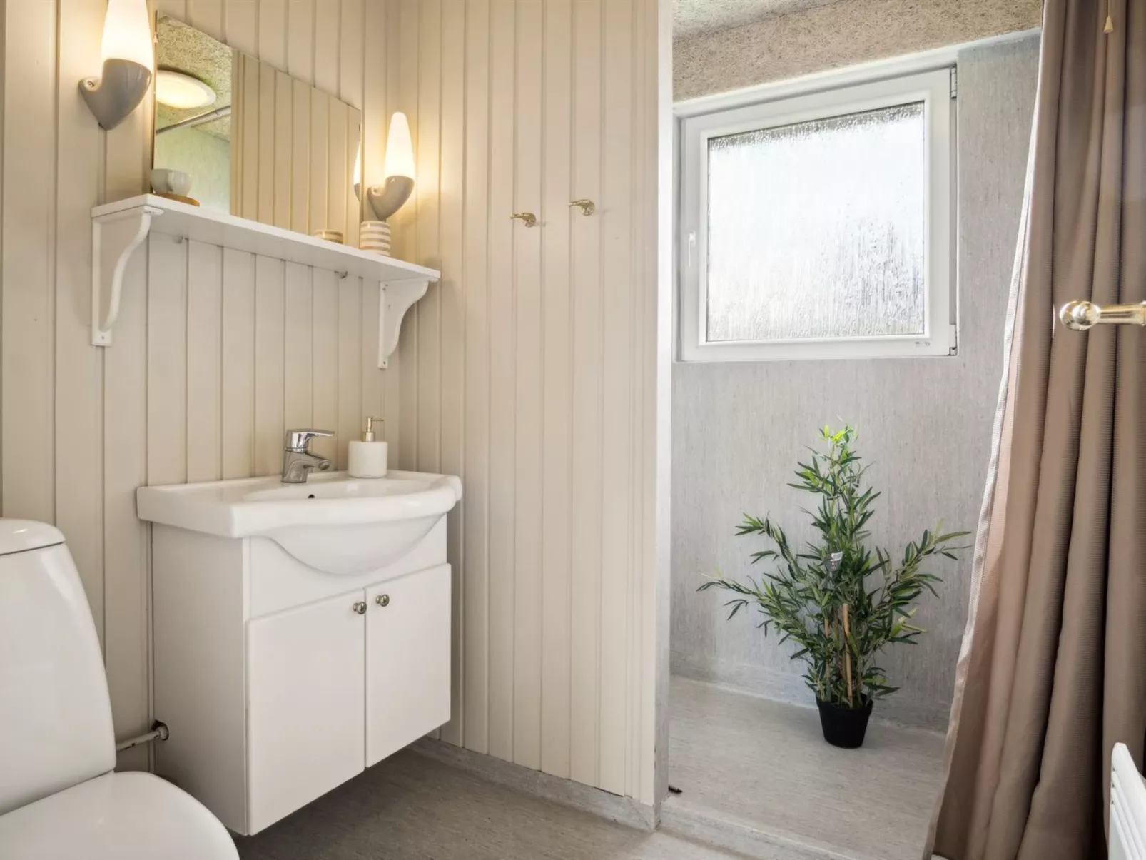 "Volmer" - 700m from the sea-Binnen