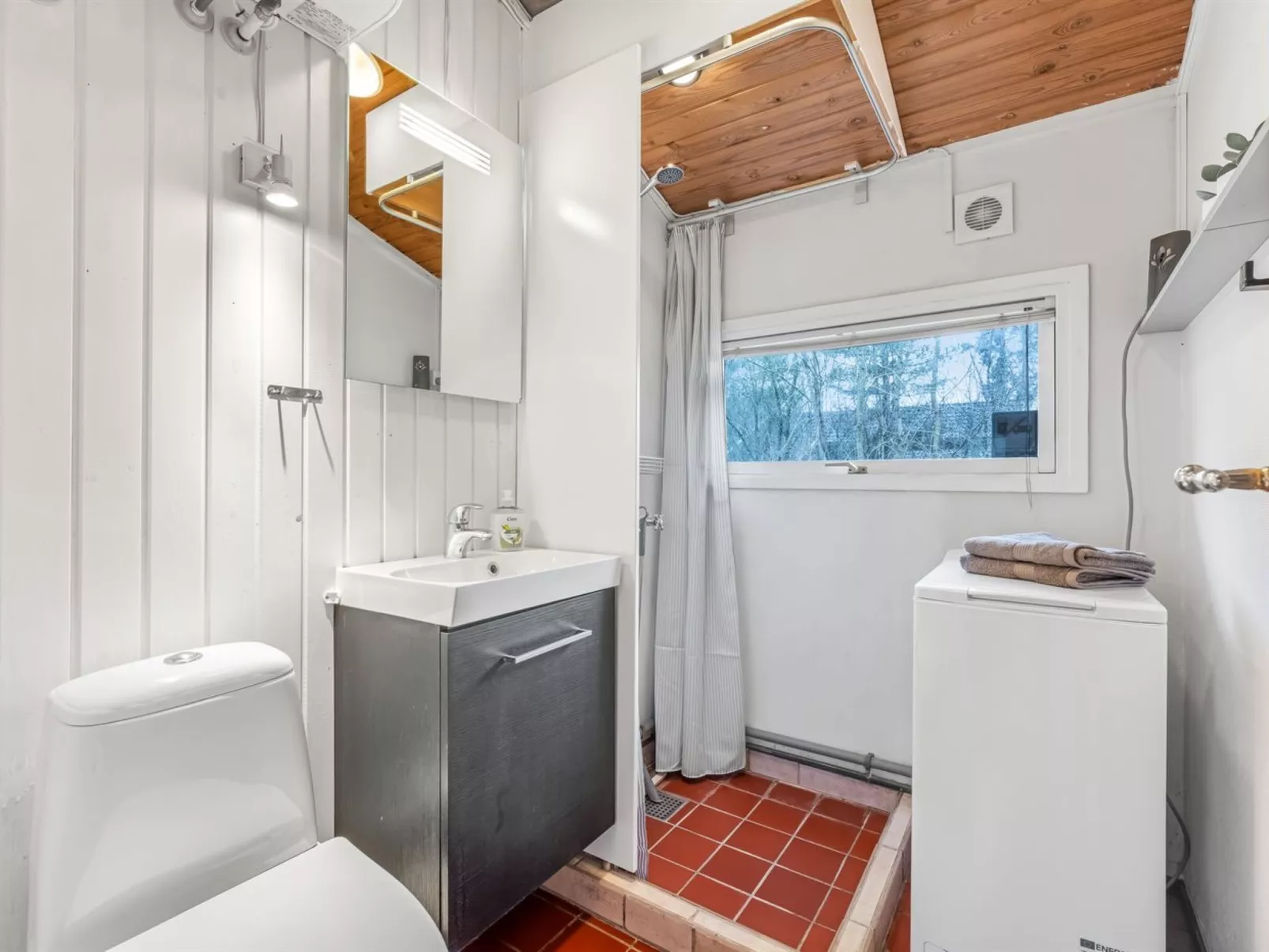 "Barni" - 11km from the sea-Binnen