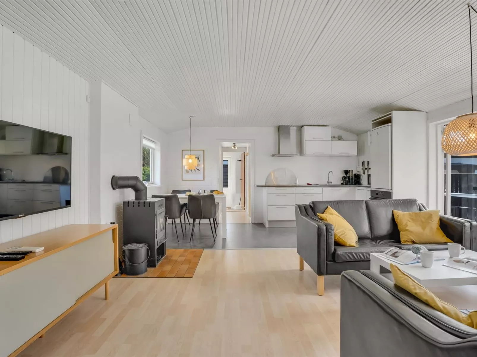 "Annastasia" - 400m from the sea-Binnen