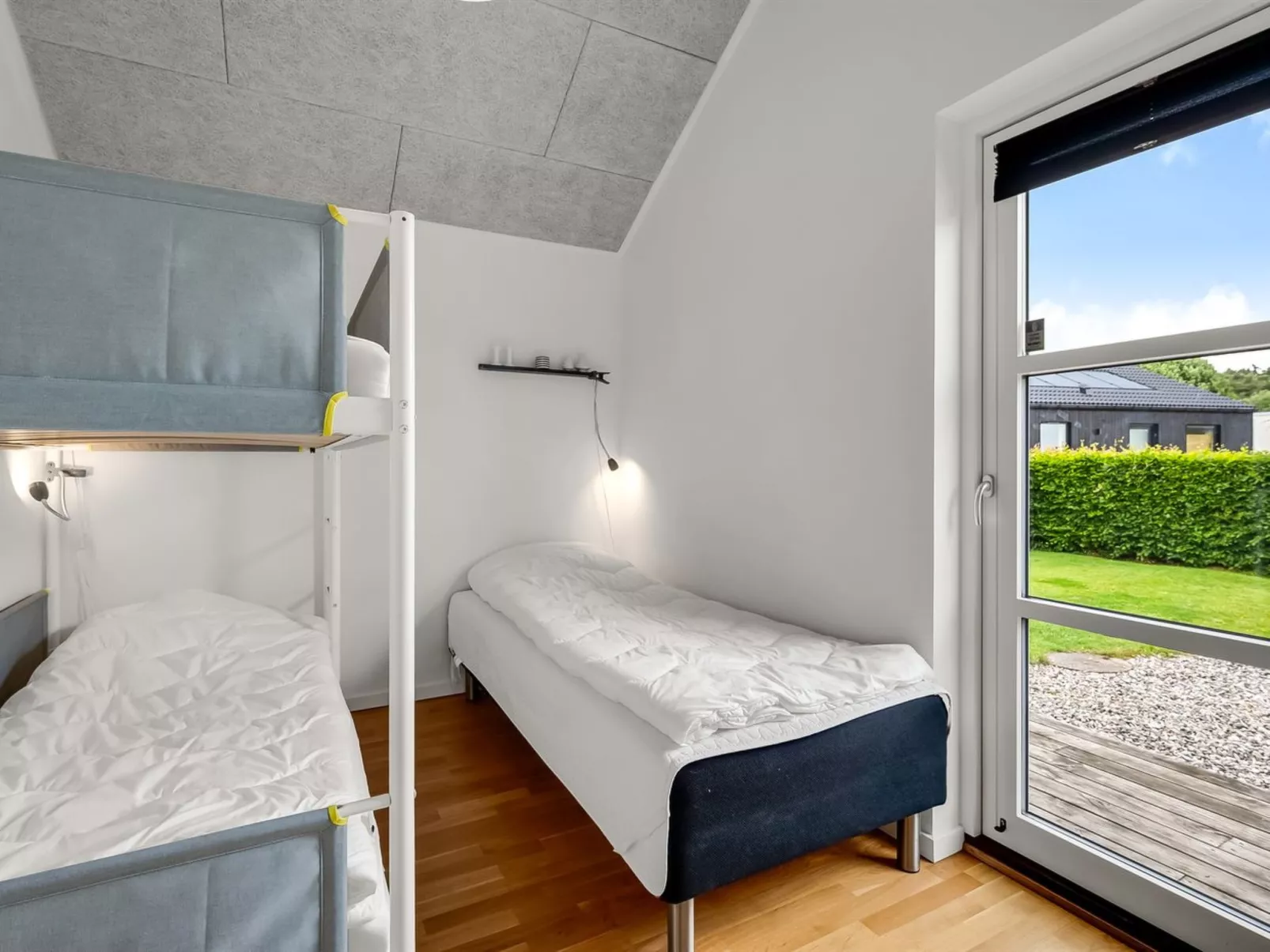 "Bernice" - 900m from the sea-Binnen