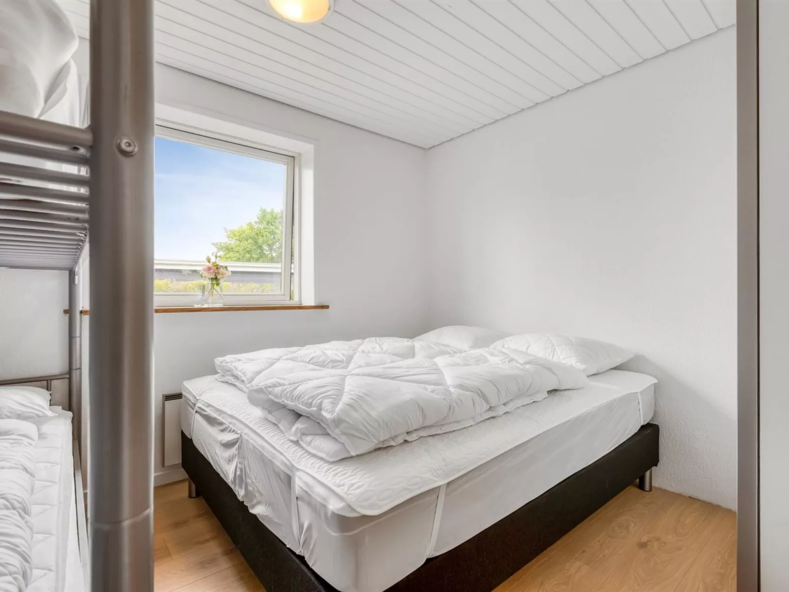 "Sissela" -  from the sea-Binnen