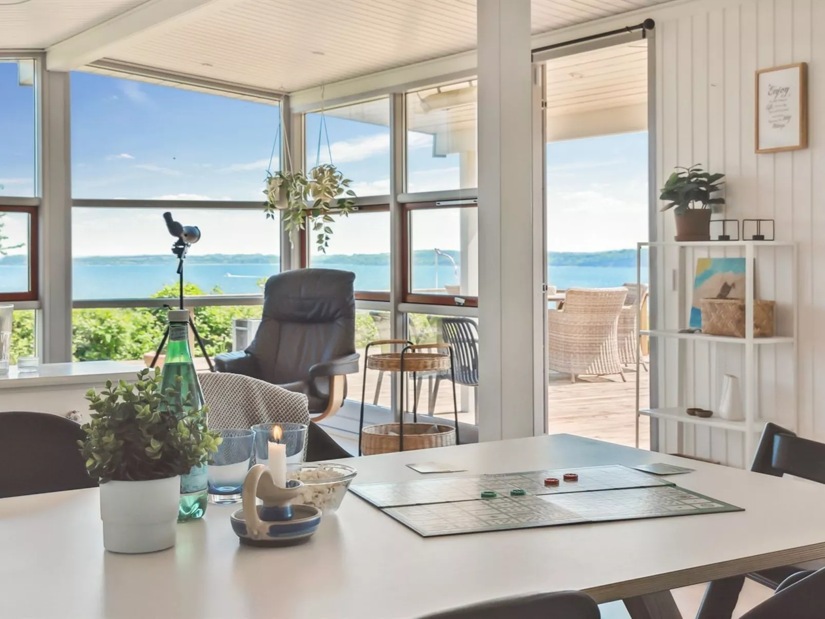 "Fokke" - 450m from the sea-Binnen