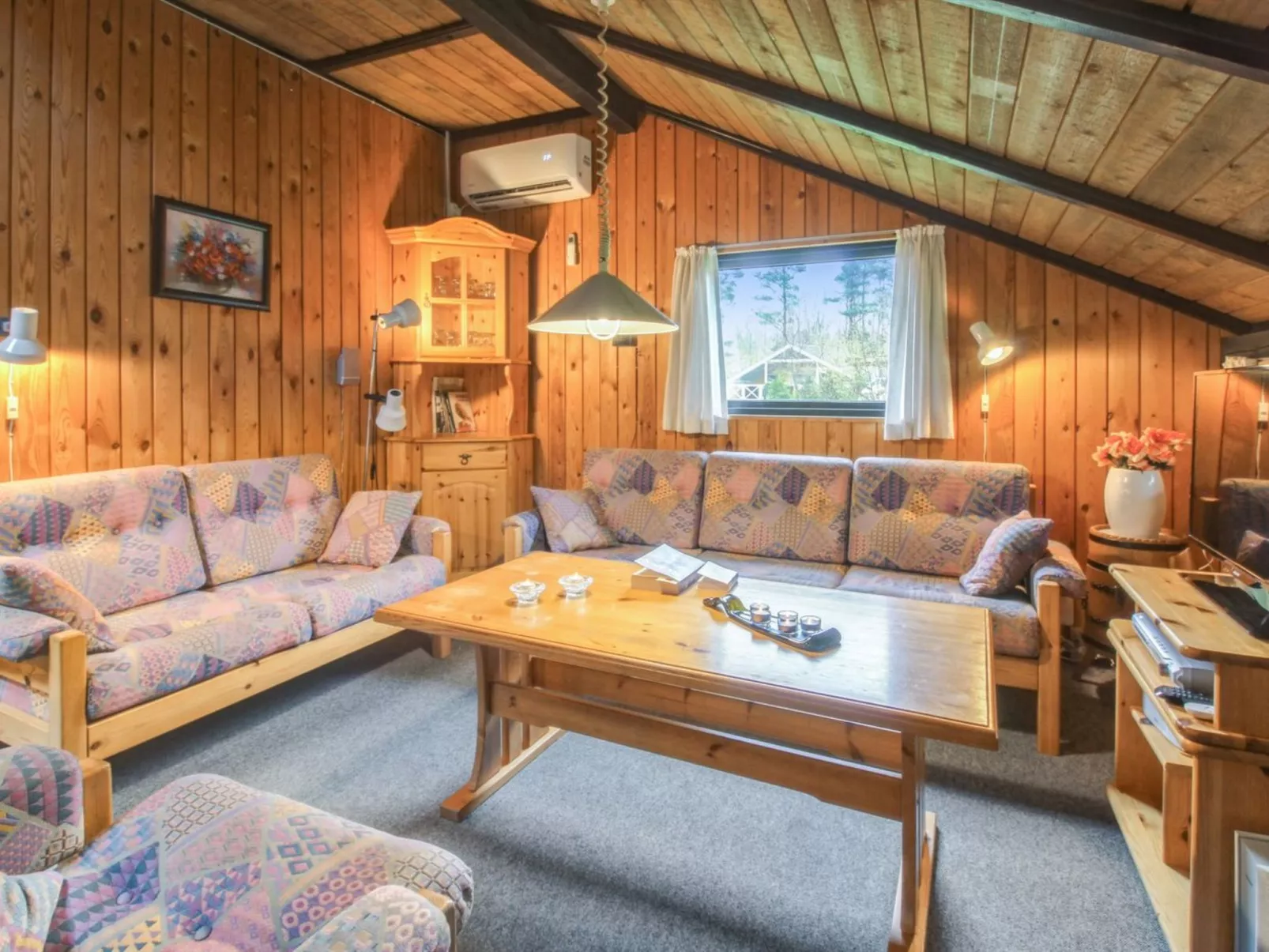 "Gabi" - 30km from the sea-Binnen