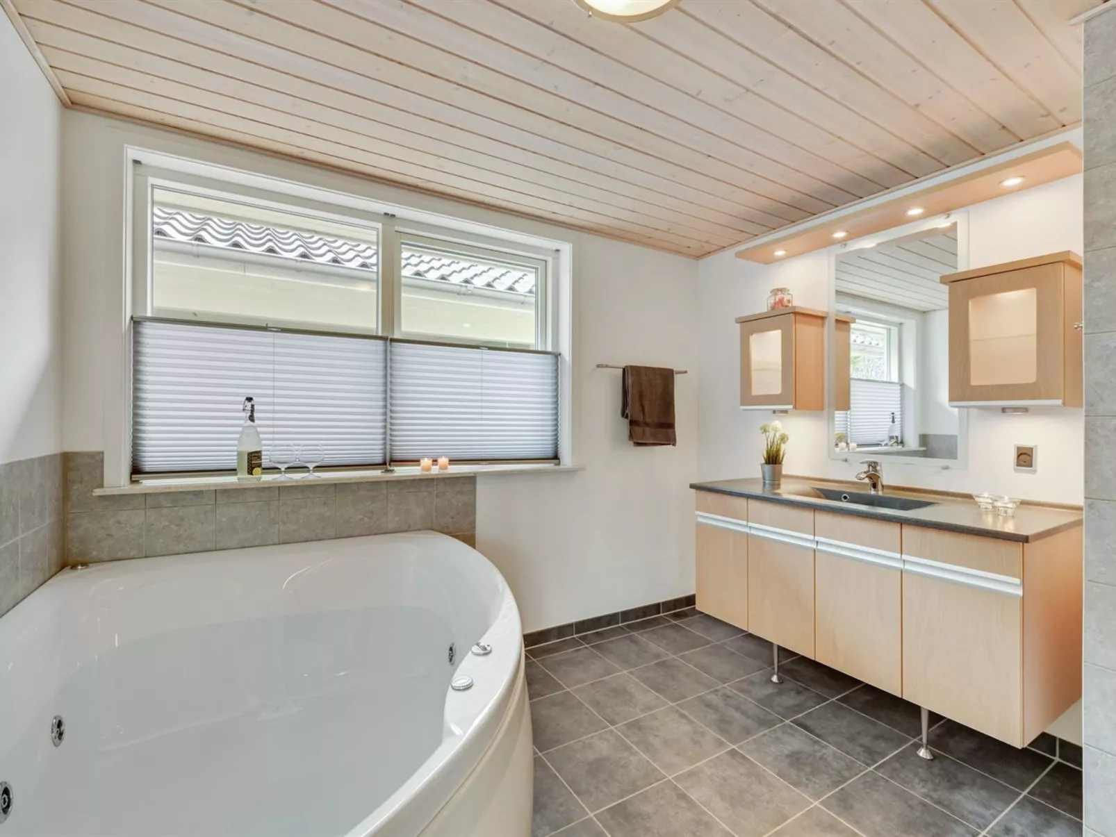 "Tjorven" - 250m to the fjord-Binnen