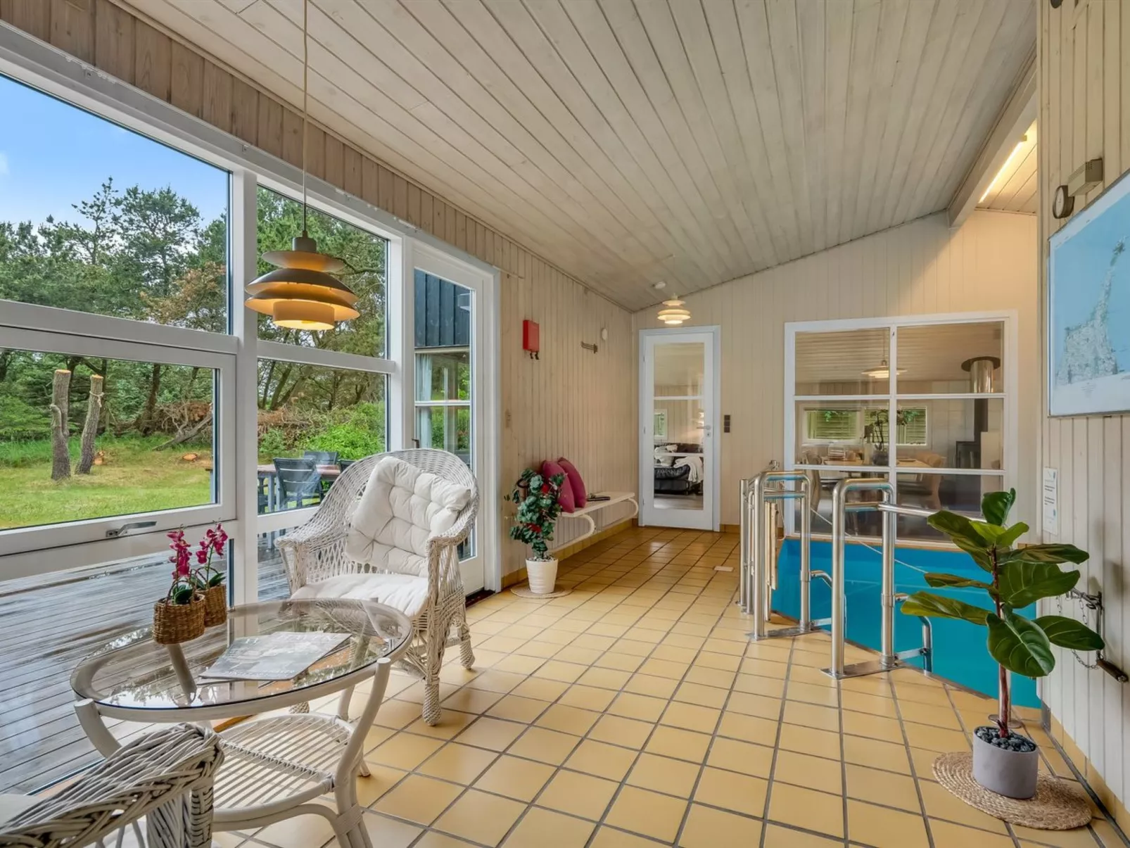 "Adrienne" - 240m from the sea-Binnen