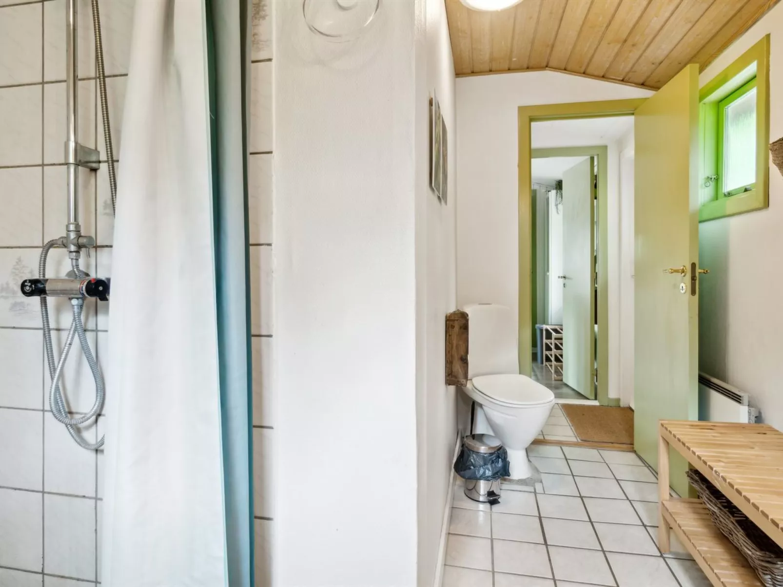 "Lovisa" - 7km from the sea-Binnen