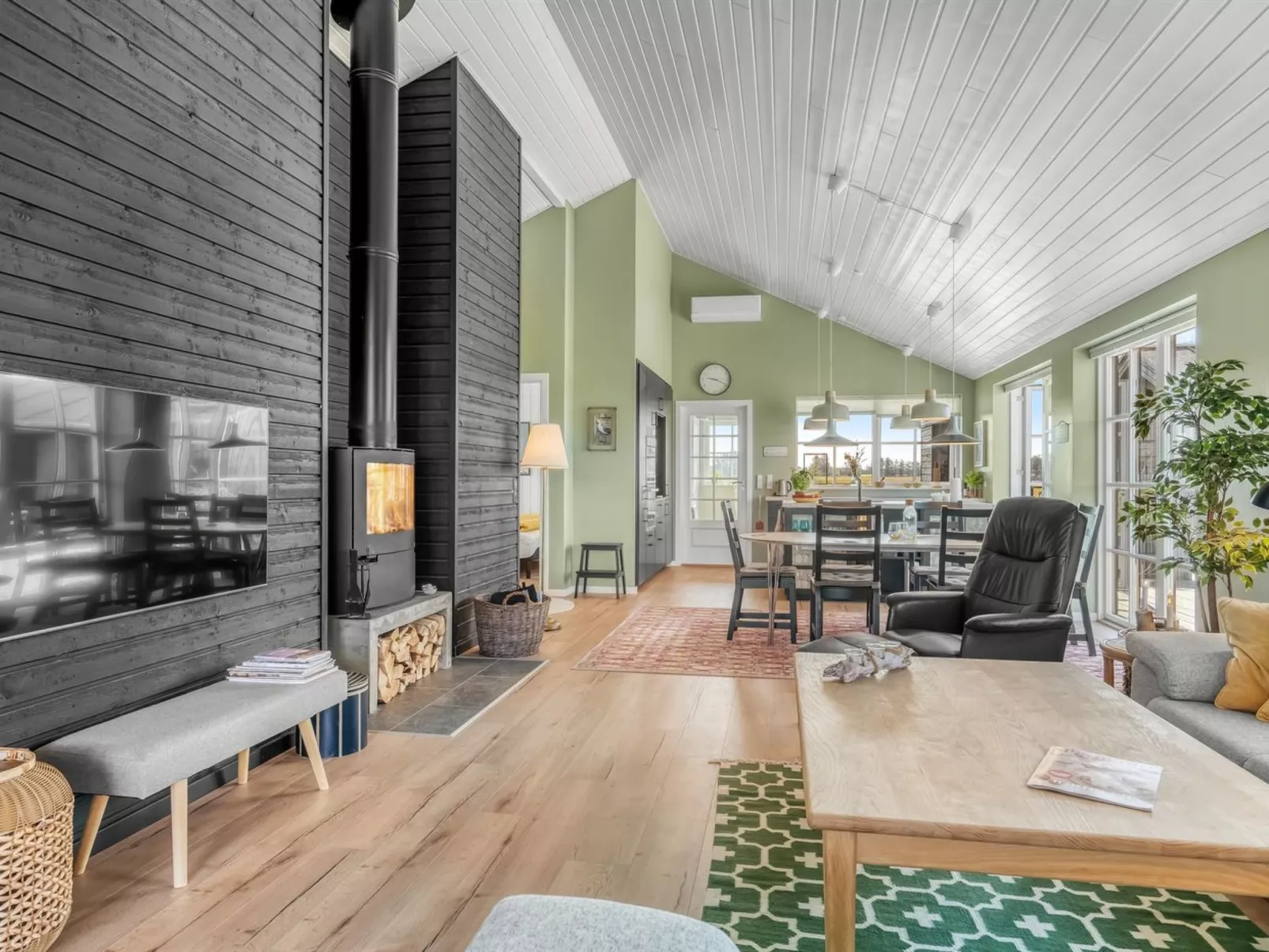 "Inola" - 1km from the sea-Binnen