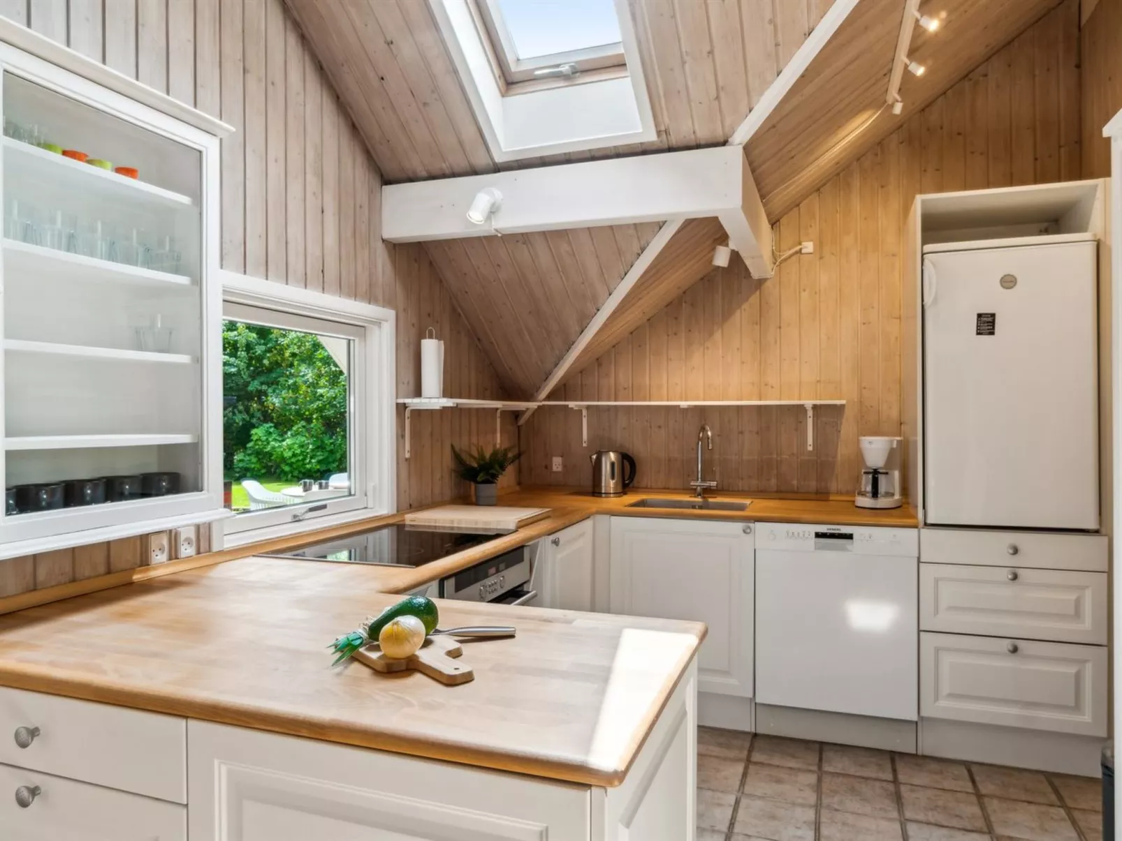 "Vaula" - 300m from the sea-Binnen