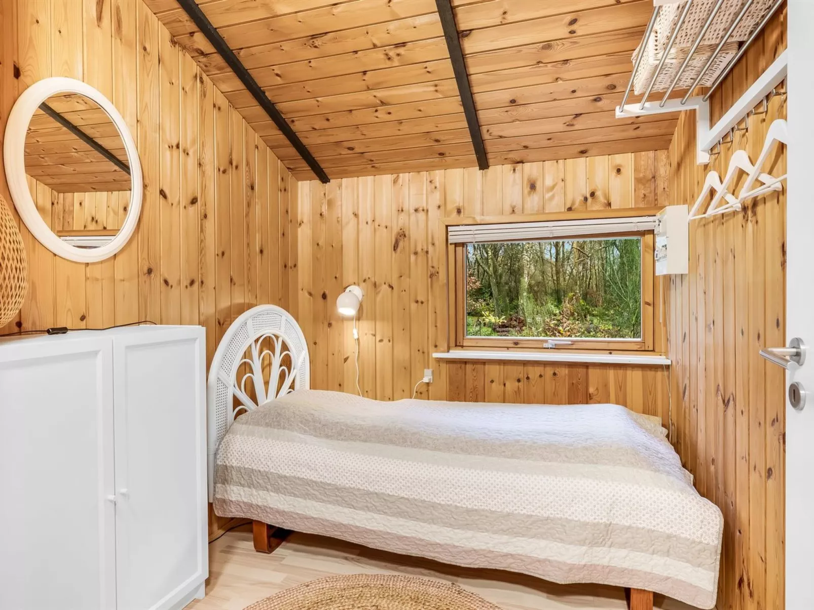 "Marthine" - 650m to the fjord-Binnen