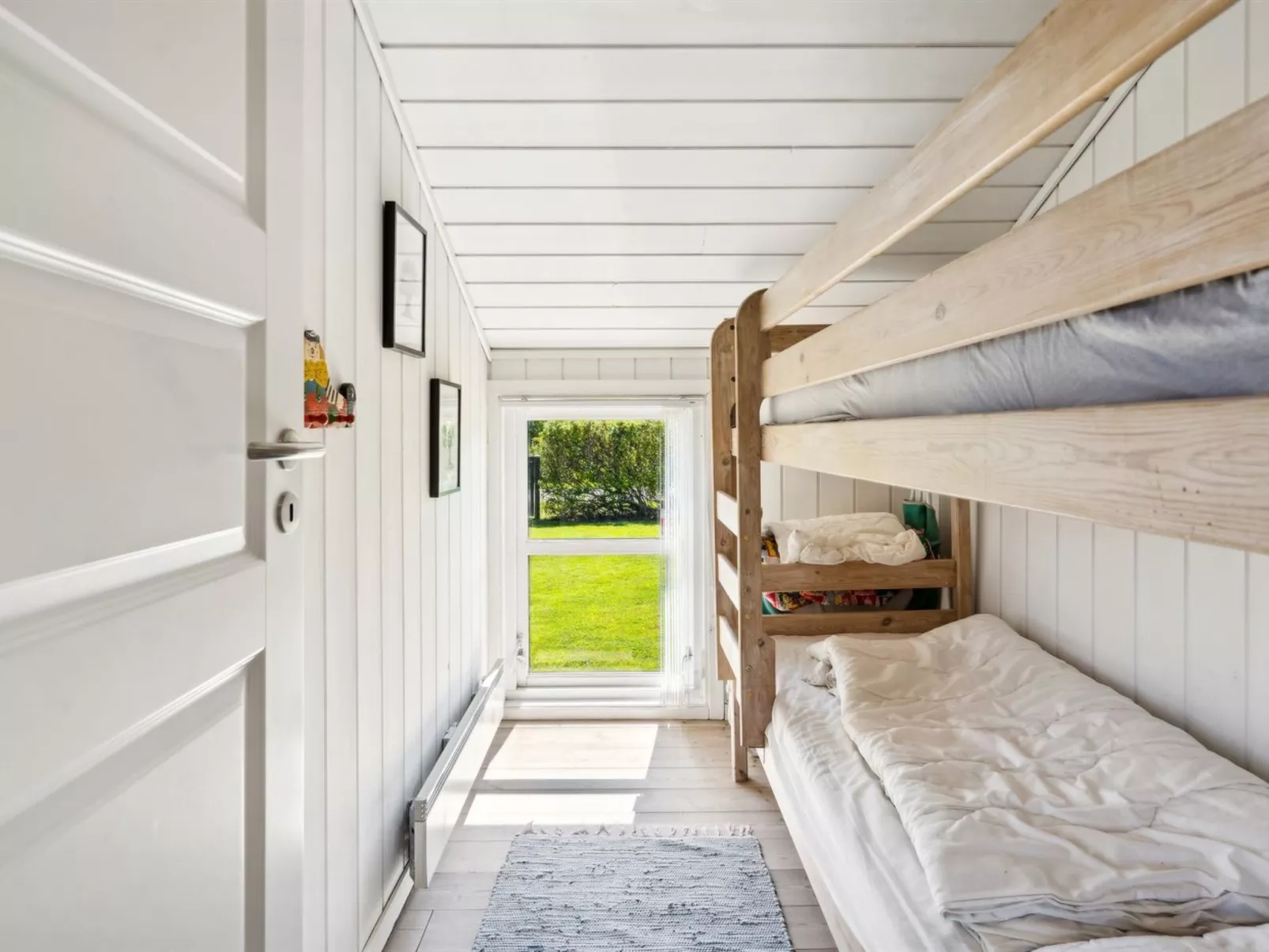 "Enida" - 350m to the fjord-Binnen