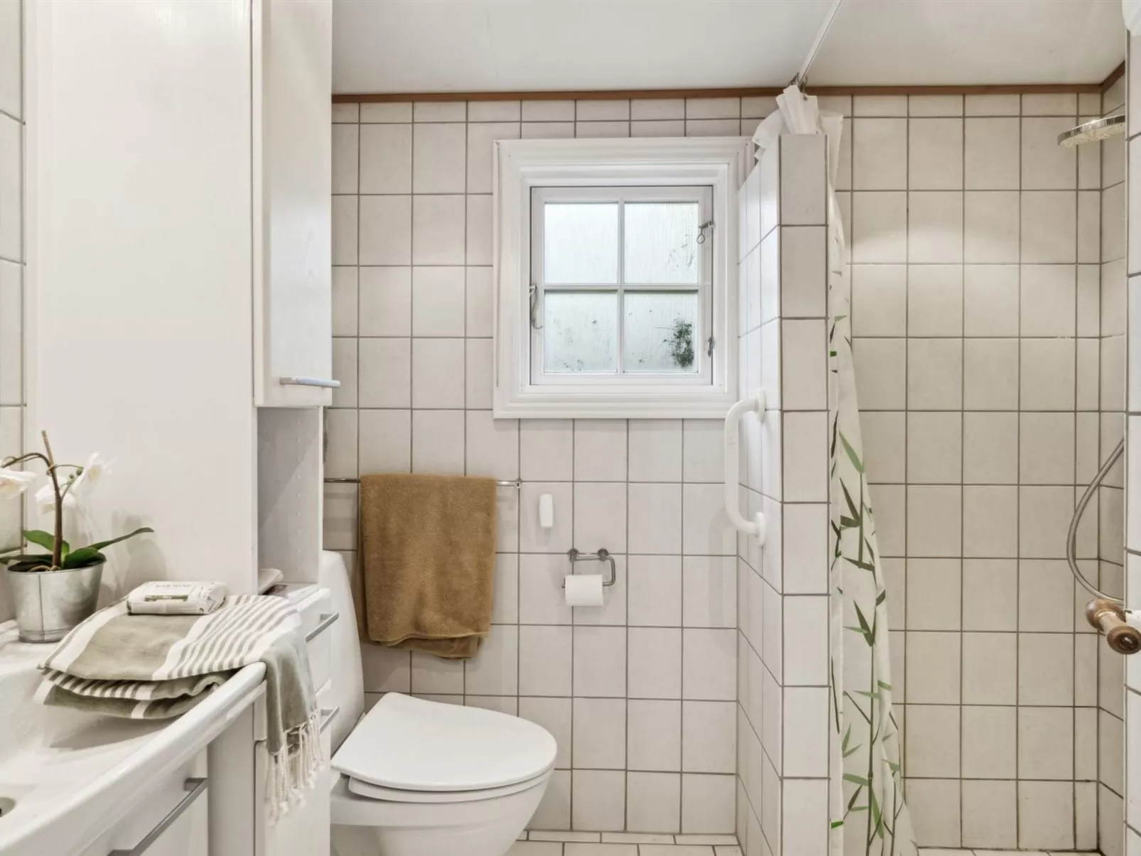 "Galathea" - 175m from the sea-Binnen