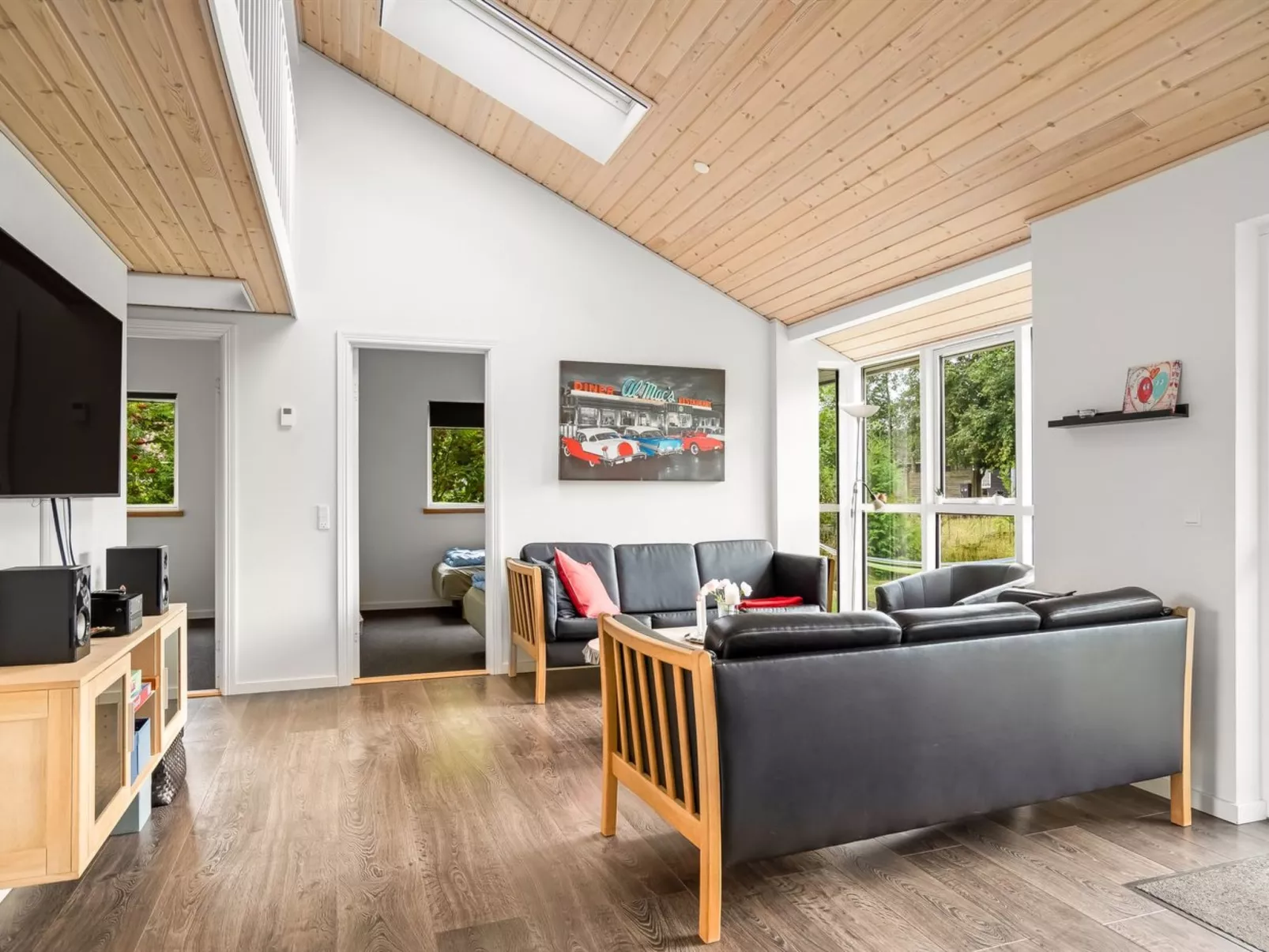 "Nauka" - 400m to the fjord-Binnen