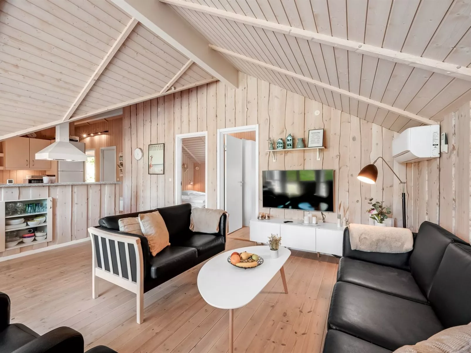 "Kuisma" - 1.1km to the fjord-Binnen