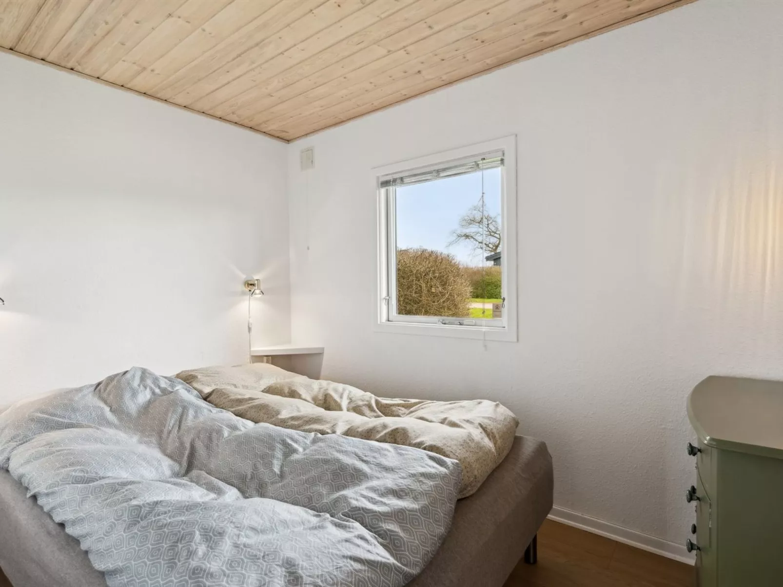 "Severine" - 650m from the sea-Binnen