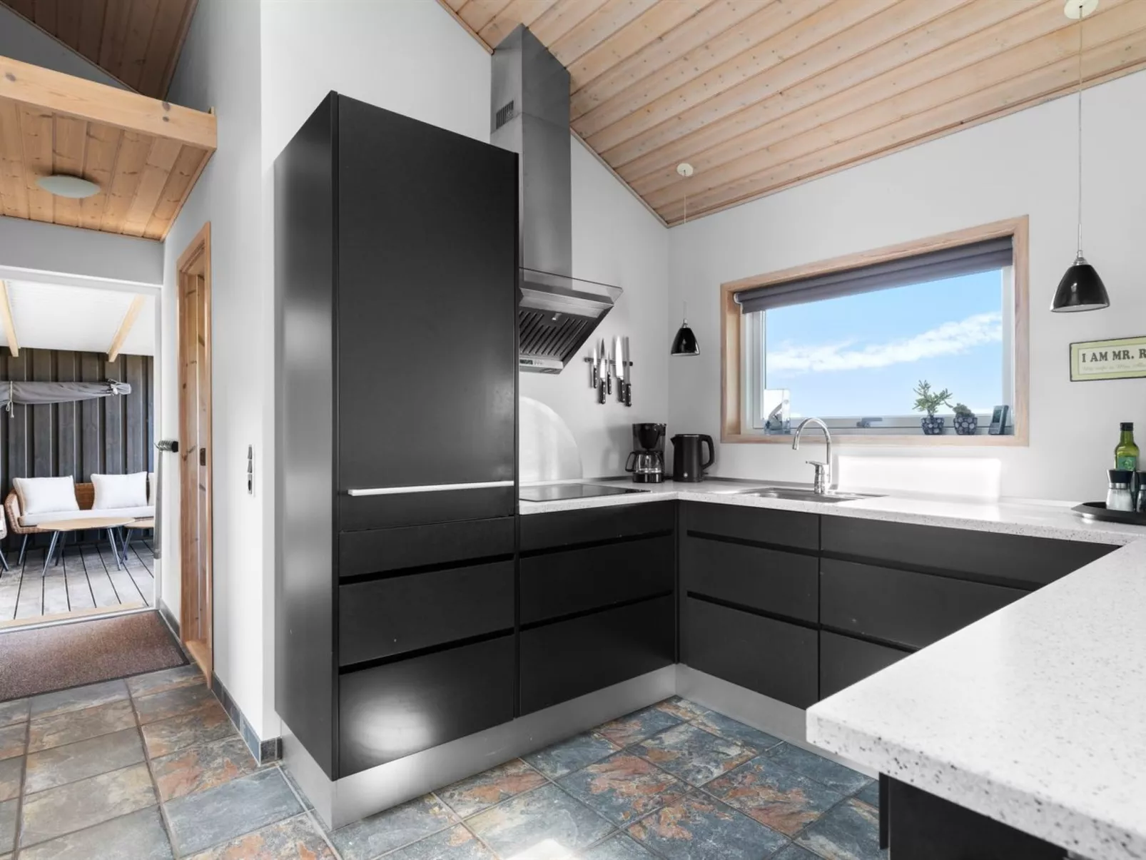 "Drusilla" - 140m from the sea-Binnen