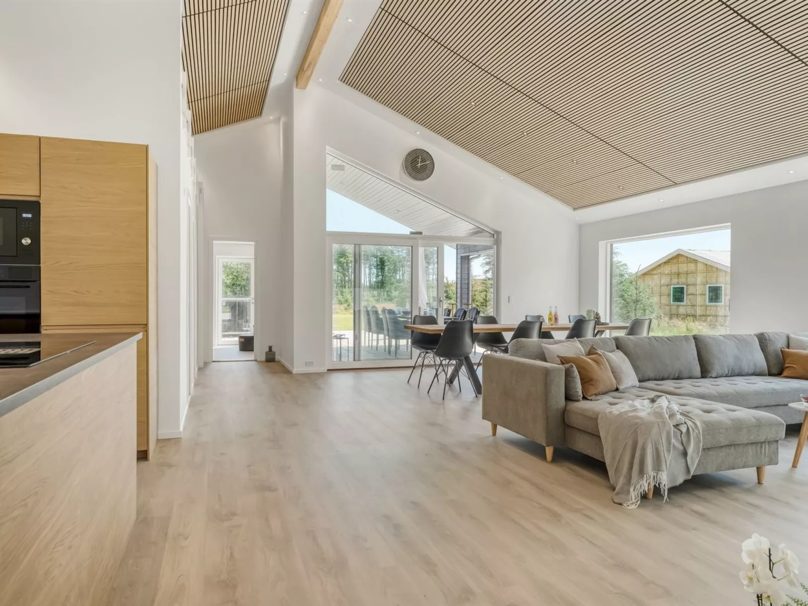 "Mads" - 700m from the sea-Binnen