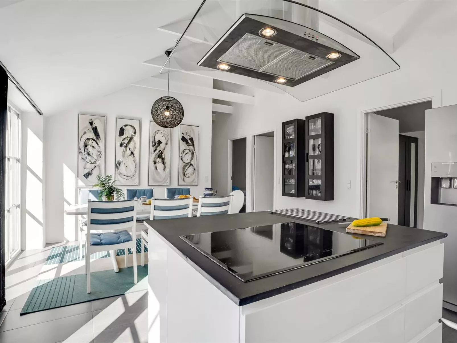 "Judit" - 10m from the sea-Binnen