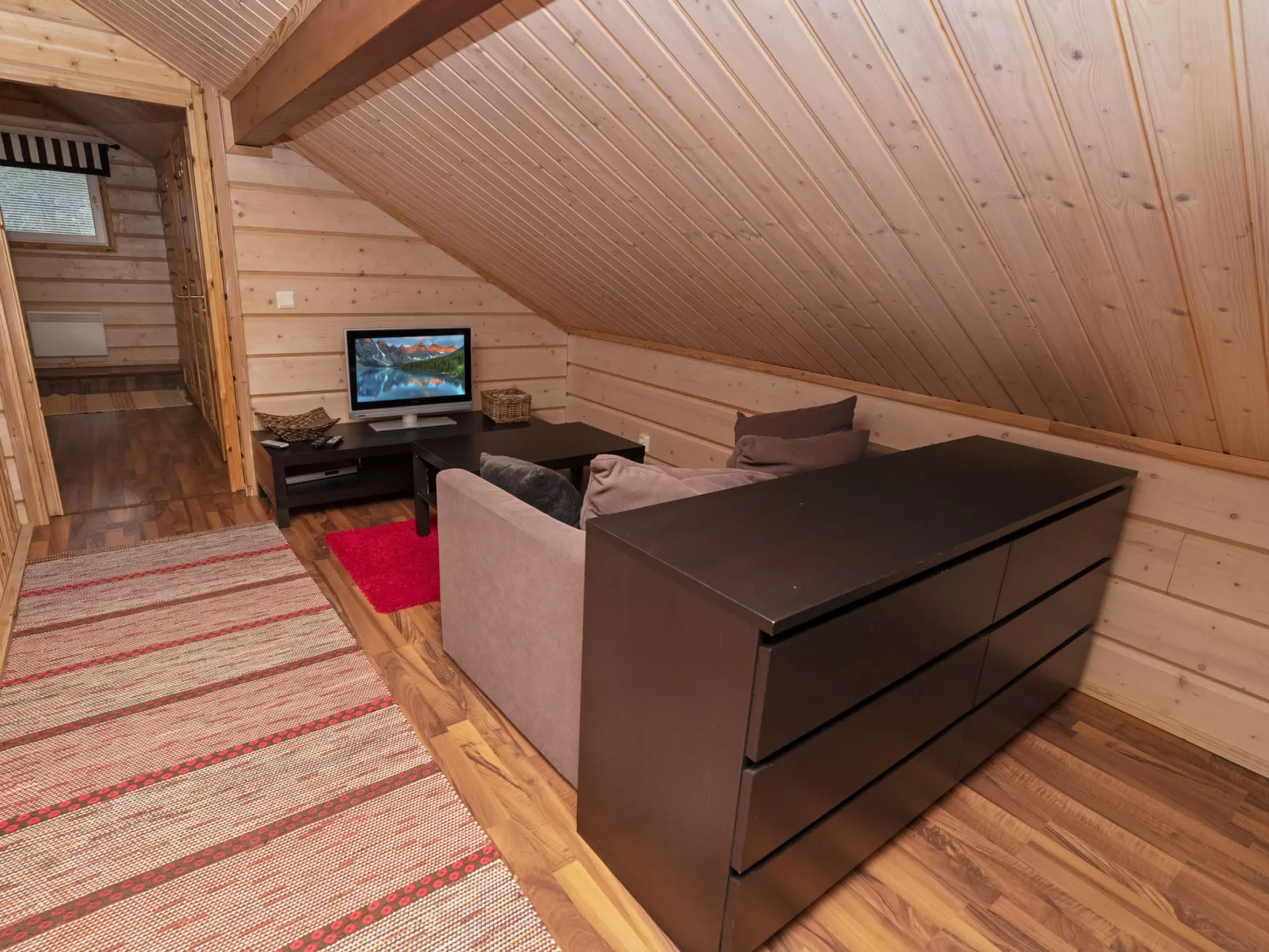 Vuosselin kataja 5-Binnen