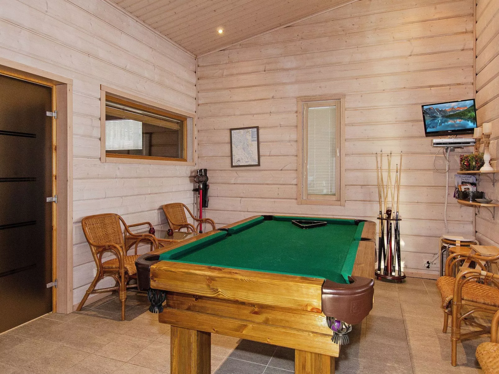 Pielislinna/loma-koli-Binnen