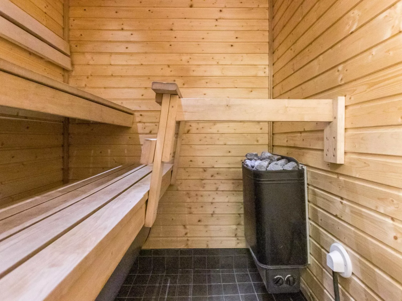 Lomaluola 5a paritalo-Binnen