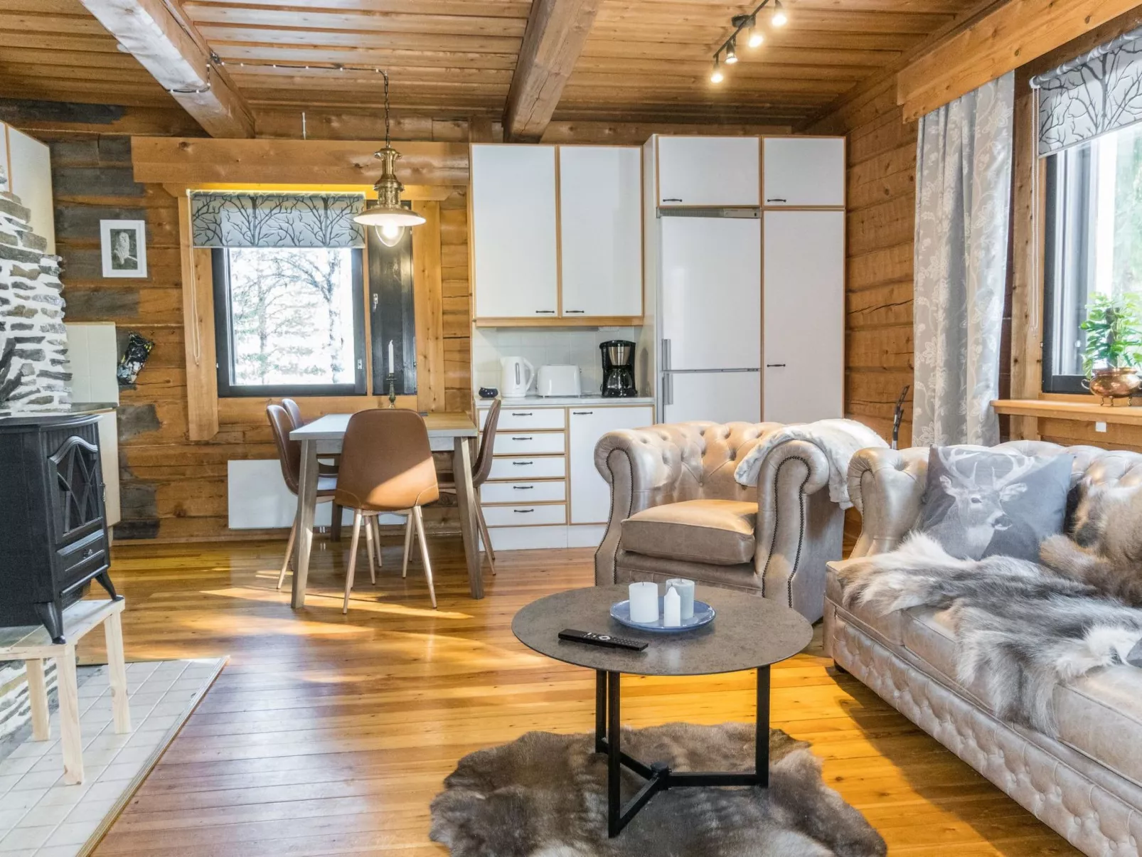 Old logger´s house-Binnen