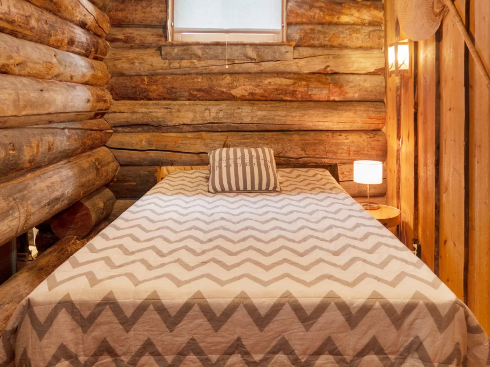 Agenttimajat 1-Binnen