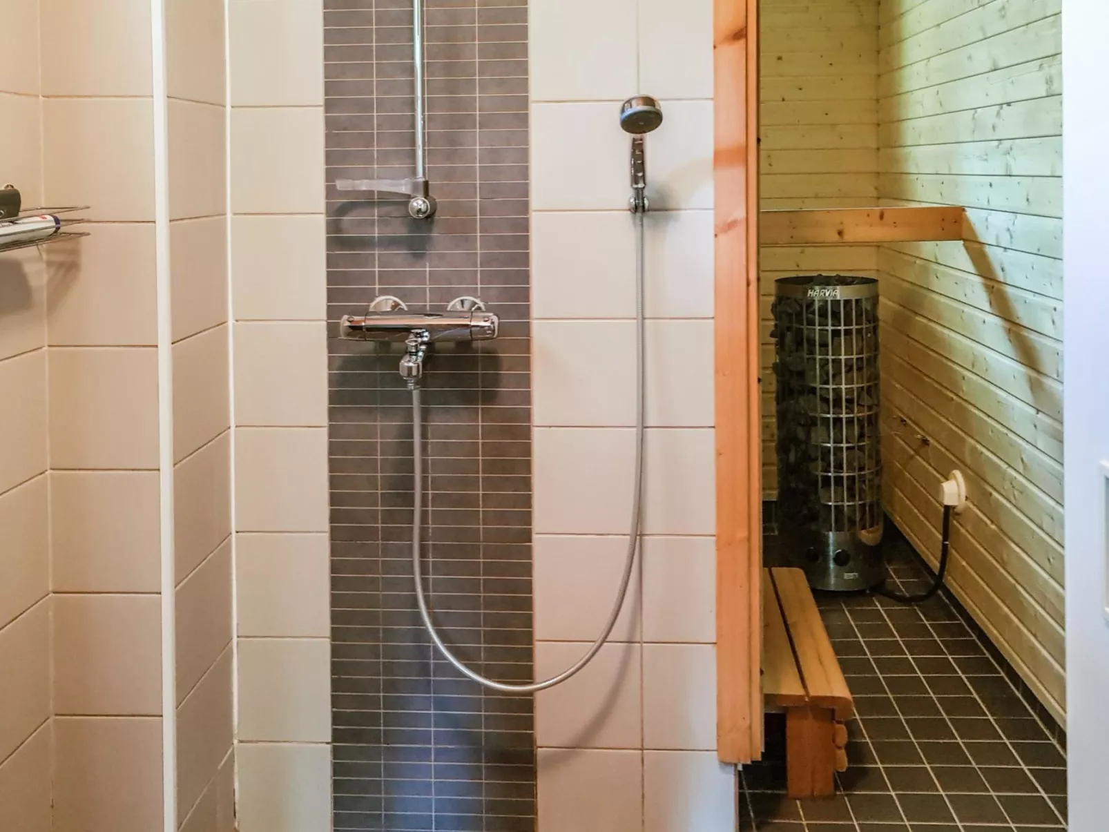 Lomamaja rukaranta 6 b-Binnen