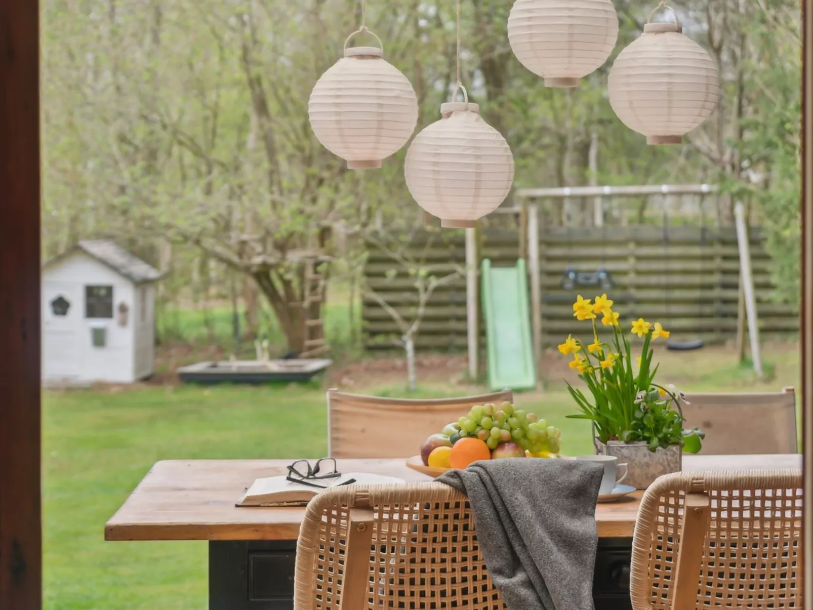 "Tatyana" - 1.6km from the sea-Binnen