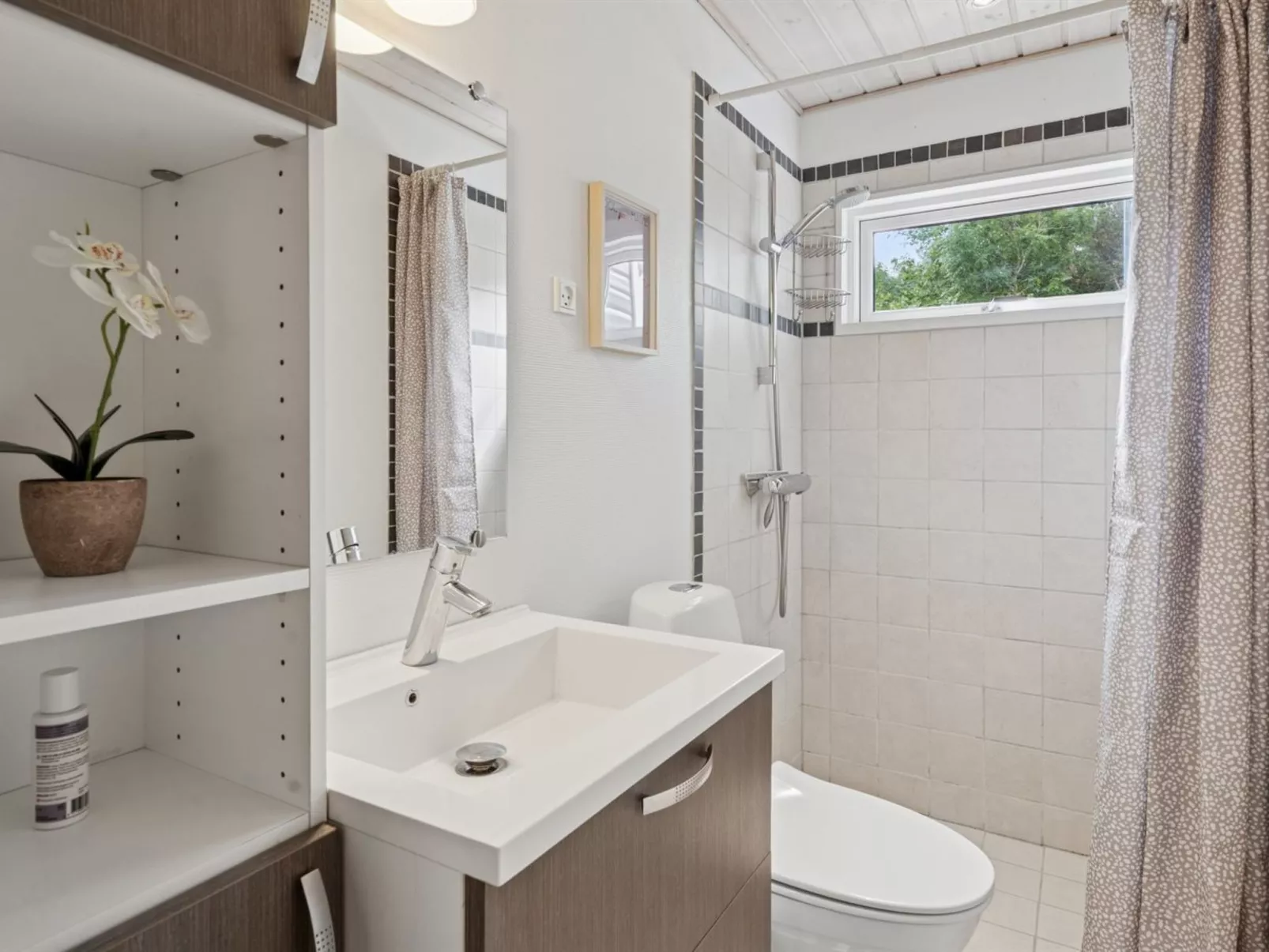 "Esme" - 225m to the fjord-Binnen