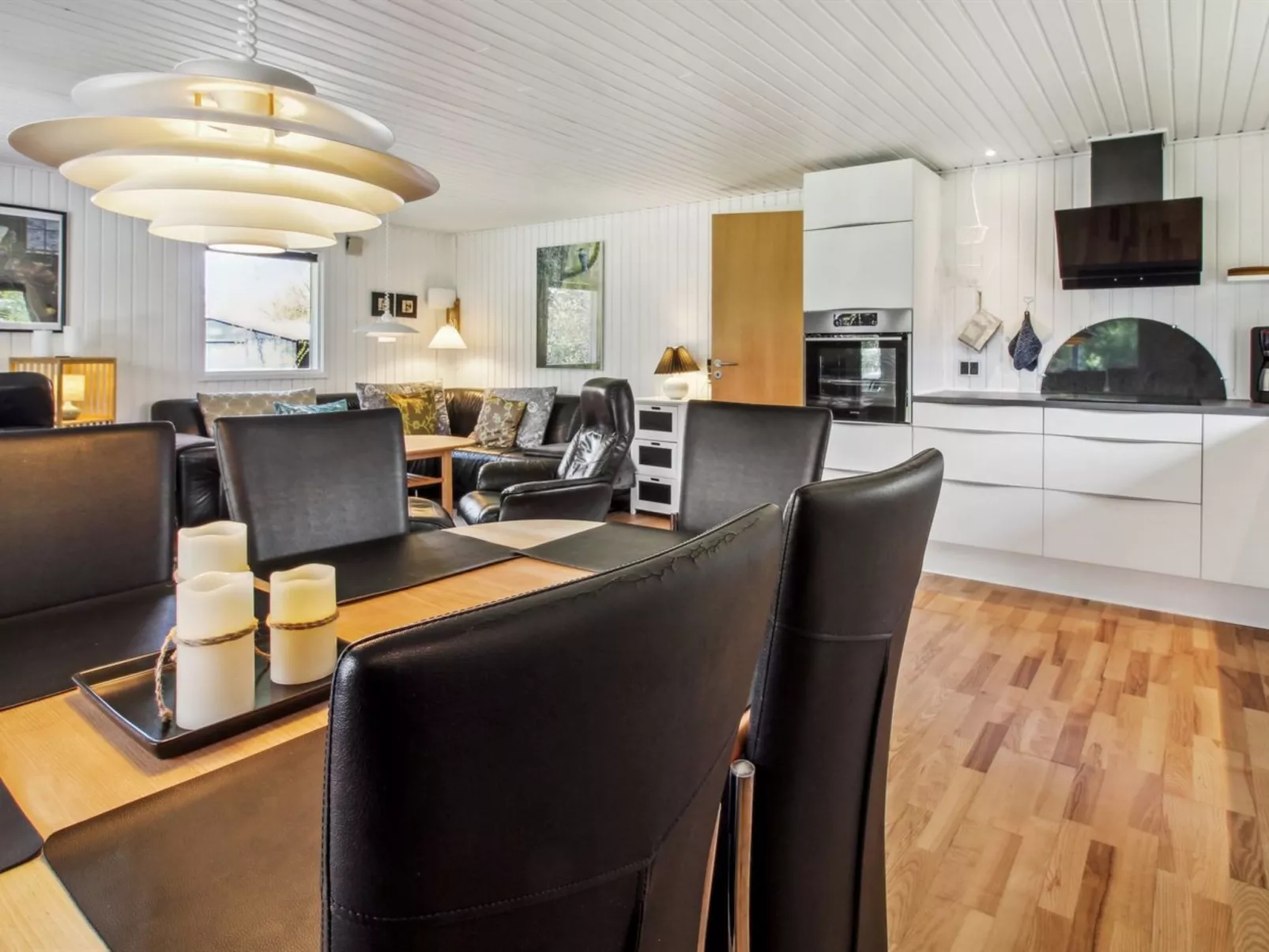 "Alia" - 30km from the sea-Binnen