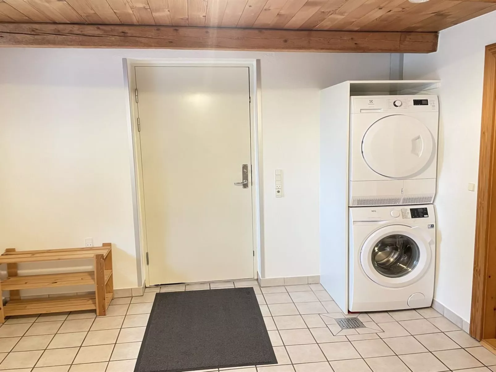 "Åsta" - 400m to the fjord-Binnen