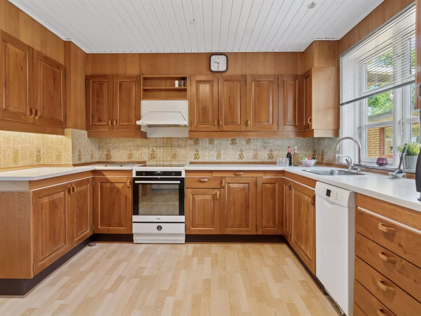 "Agny" - 2.2km from the sea-Binnen