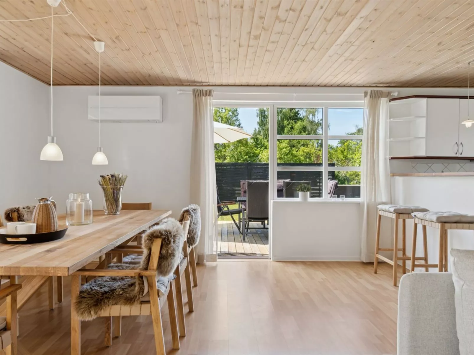 "Annabeth" - 850m from the sea-Binnen