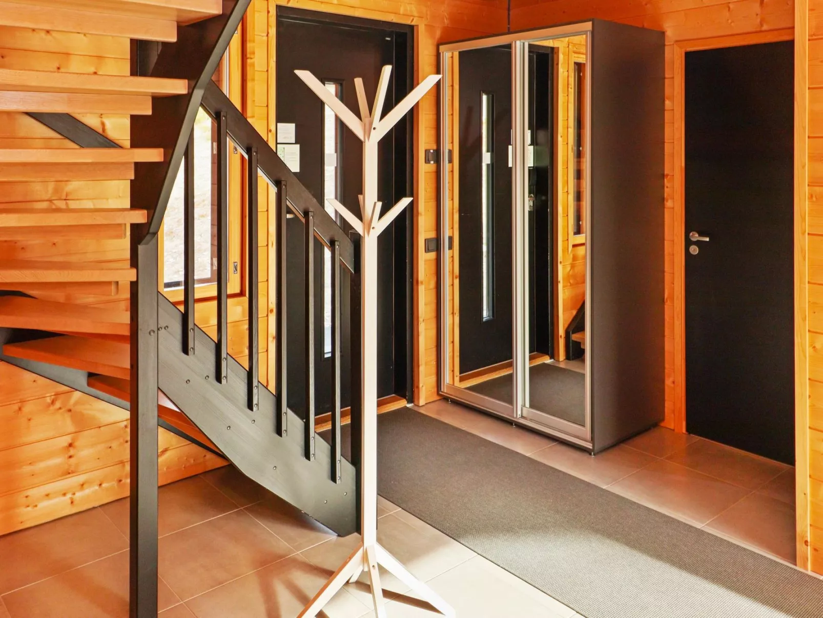 Eerikkilä huvila 132-Binnen