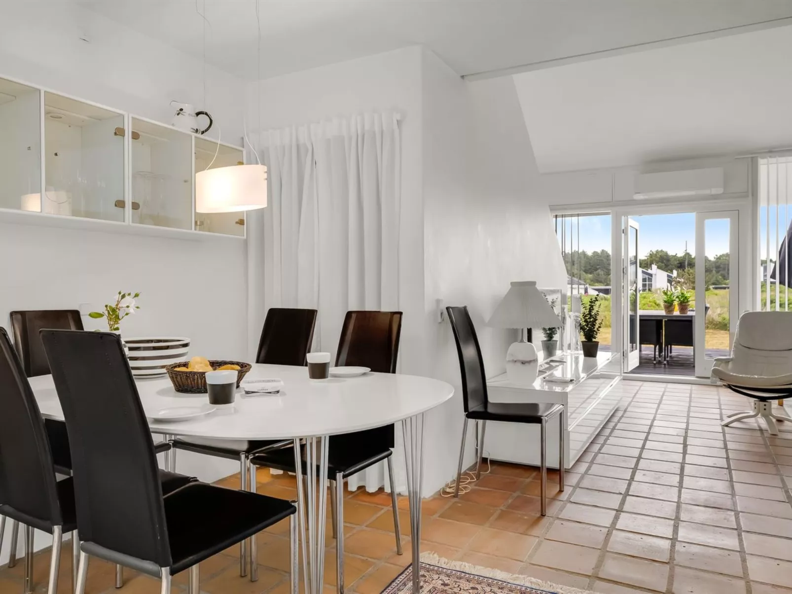 "Nis" - 900m from the sea-Binnen