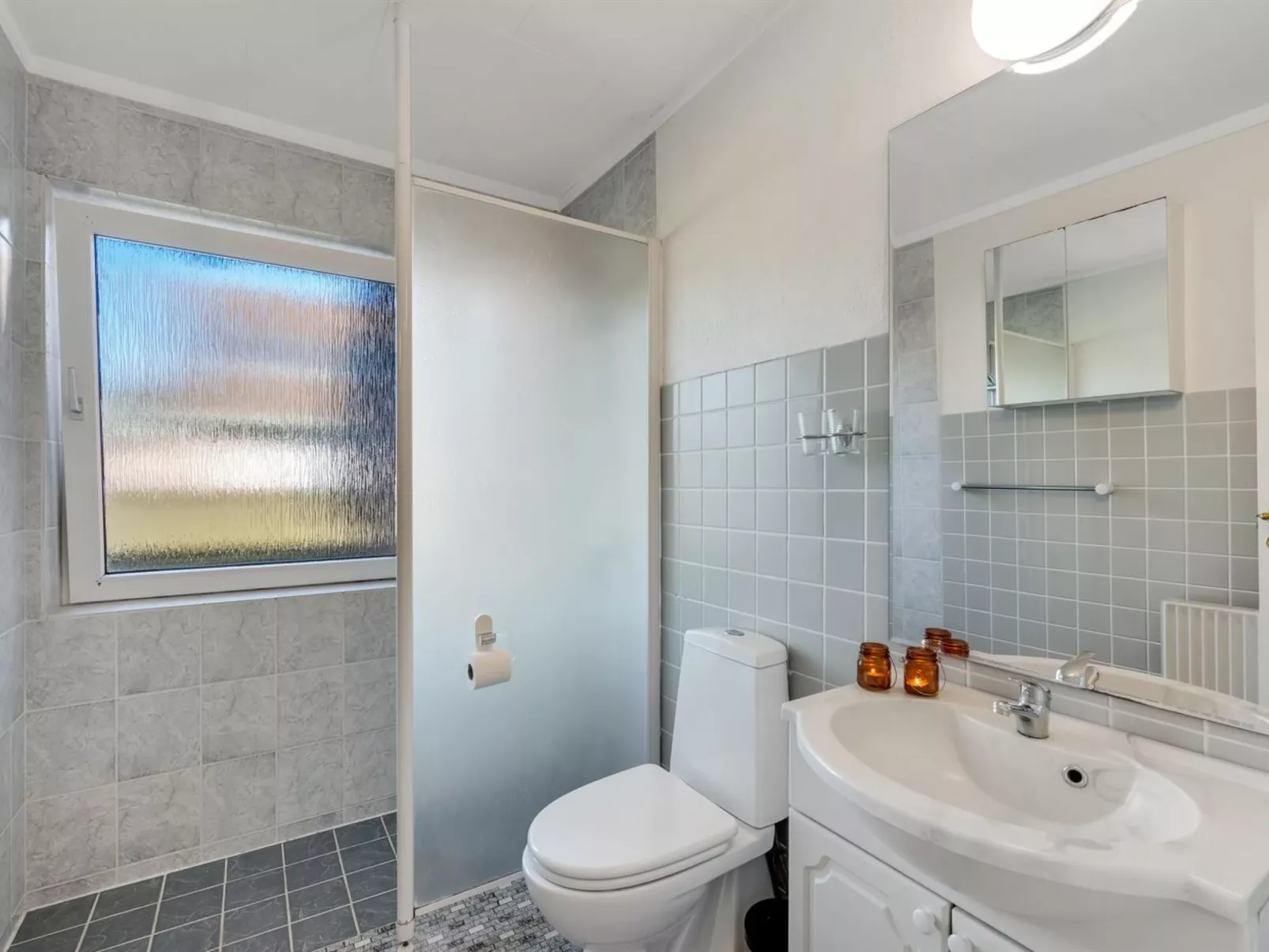 "Svein" - 500m to the fjord-Binnen