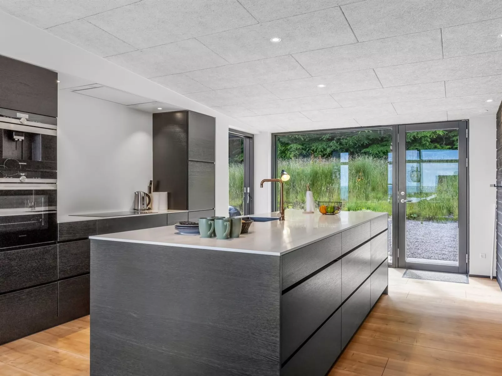 "Heidie" - 600m from the sea-Binnen