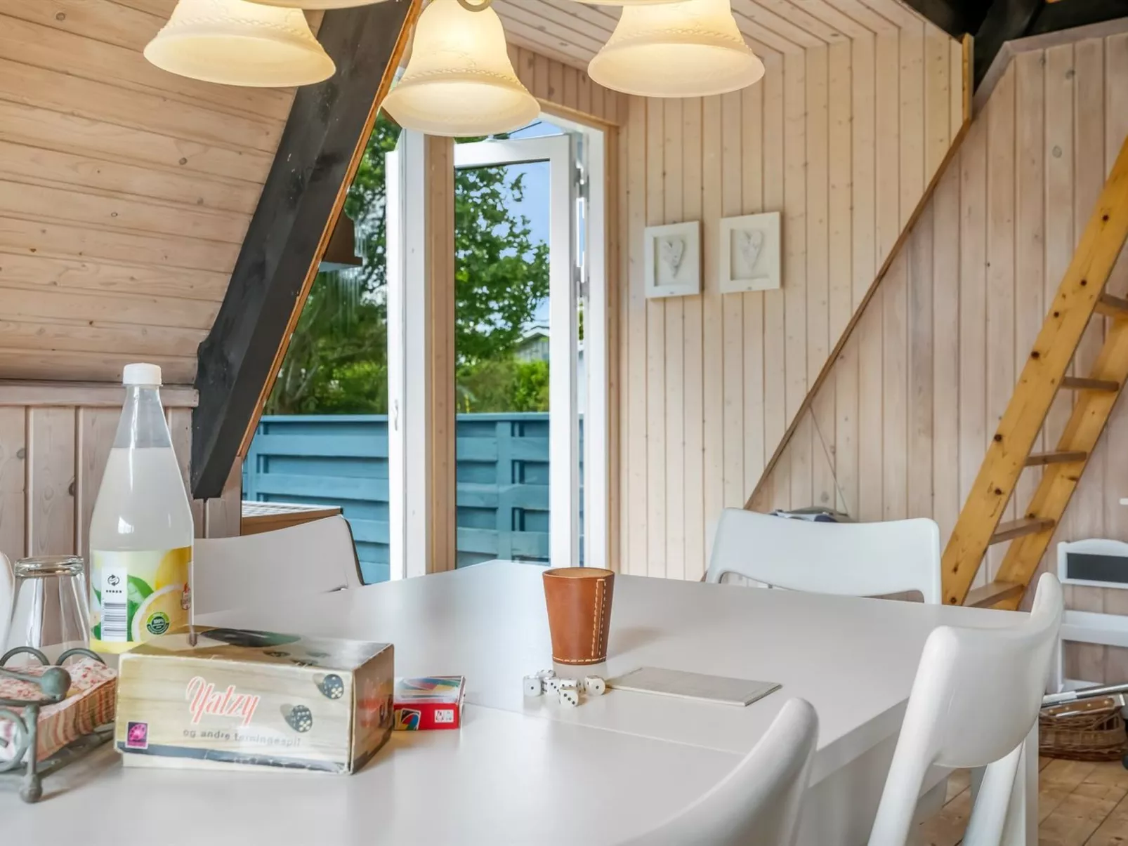 "Annalia" - 400m from the sea-Binnen