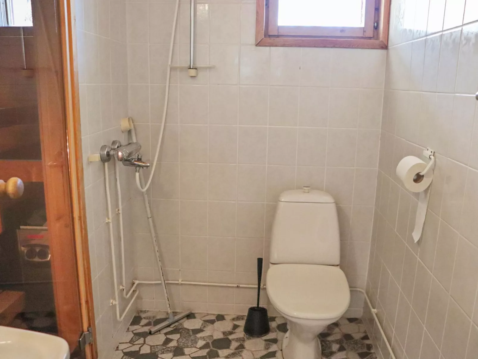 Mukalilla, paritalo sis loppusiivouksen-Binnen