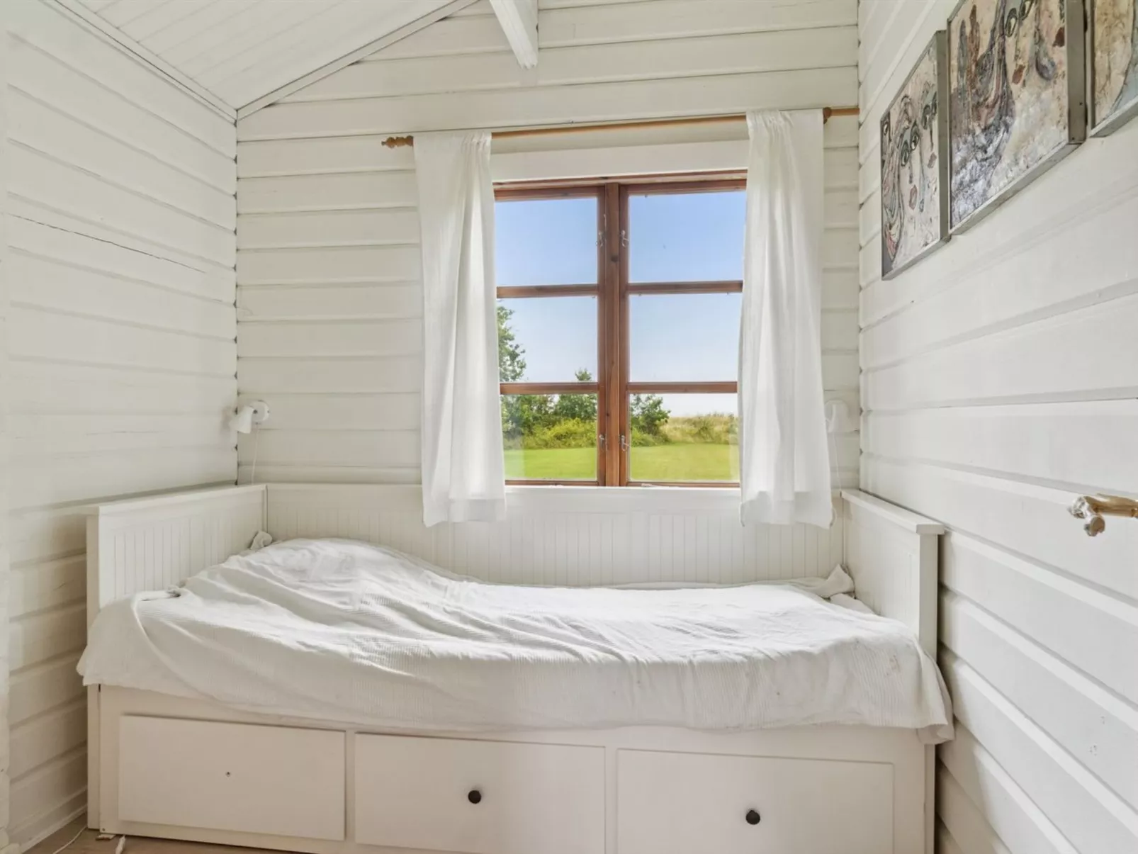 "Kjell" - 25m from the sea-Binnen