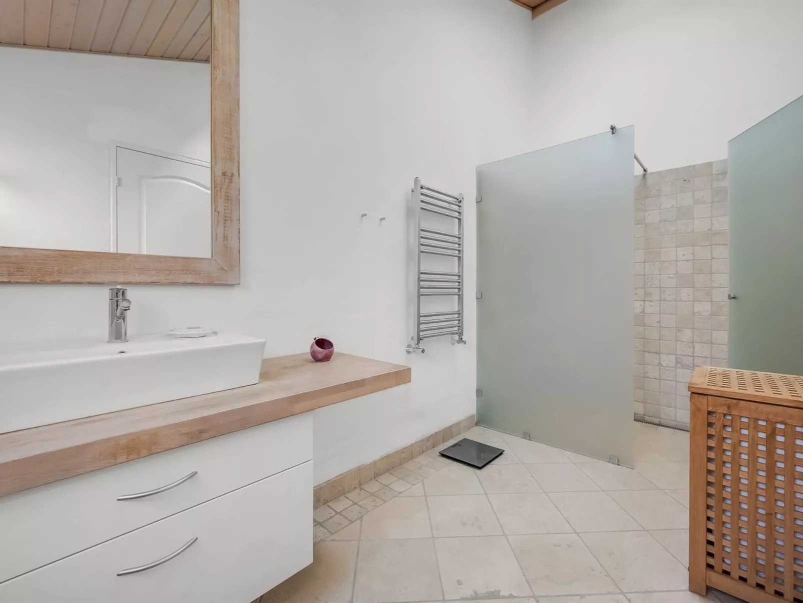 "Idalia" - 600m from the sea-Binnen