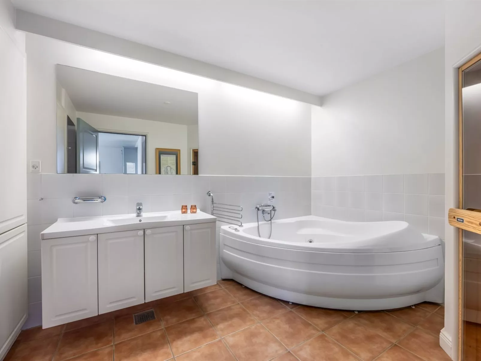 "Hildegerd" - 100m from the sea-Binnen