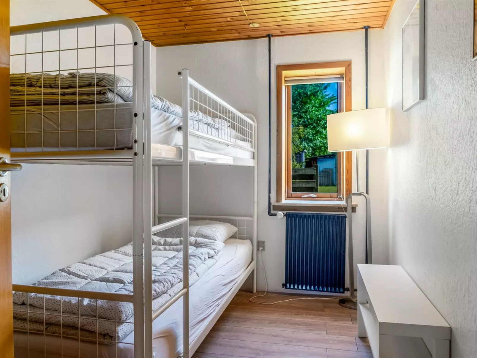 "Eiko" - 400m to the fjord-Binnen