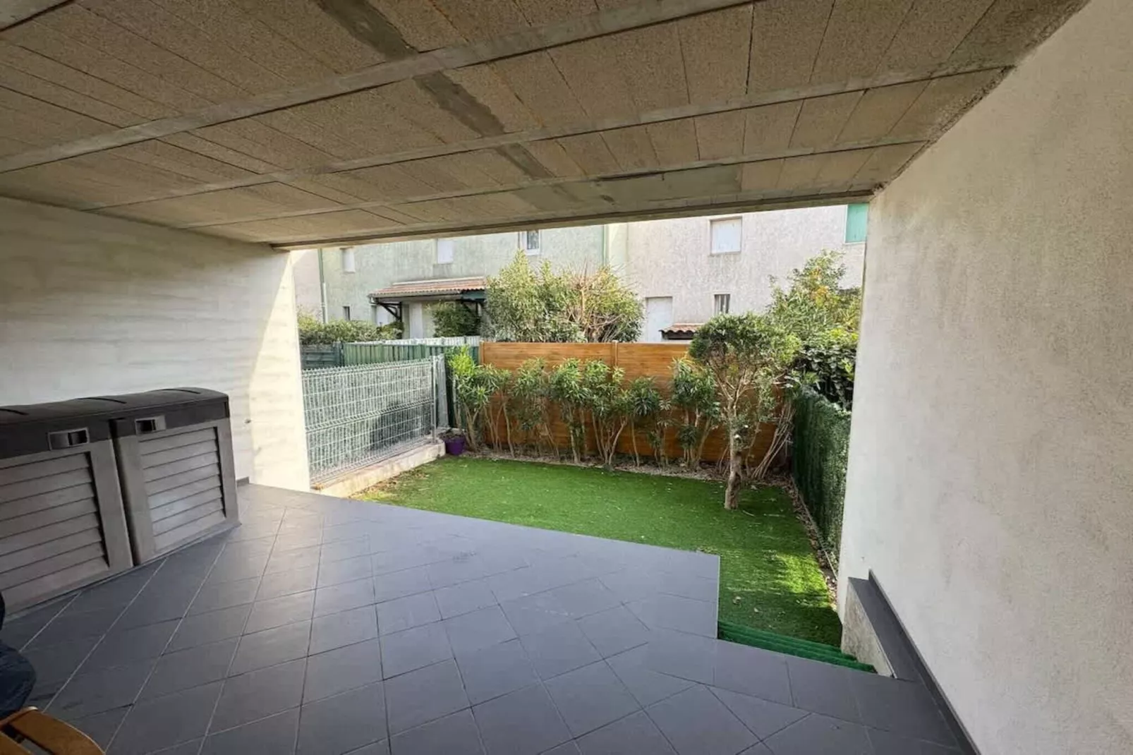 42 Valras Charme &-Tuinen zomer