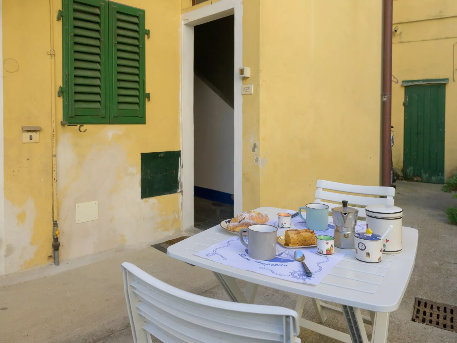 Il cortile nel centro-Buiten