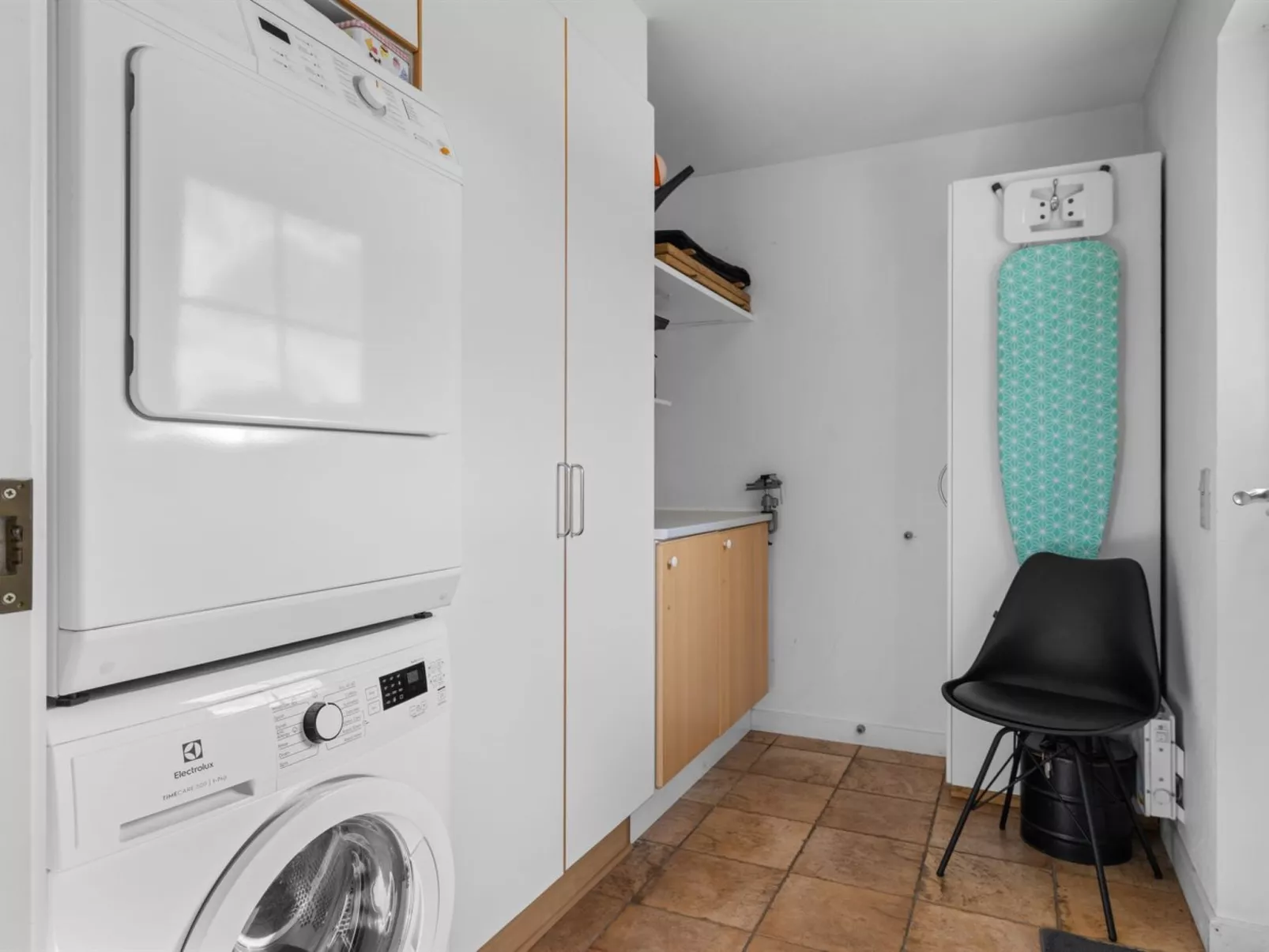 "Dior" - 300m from the sea-Binnen