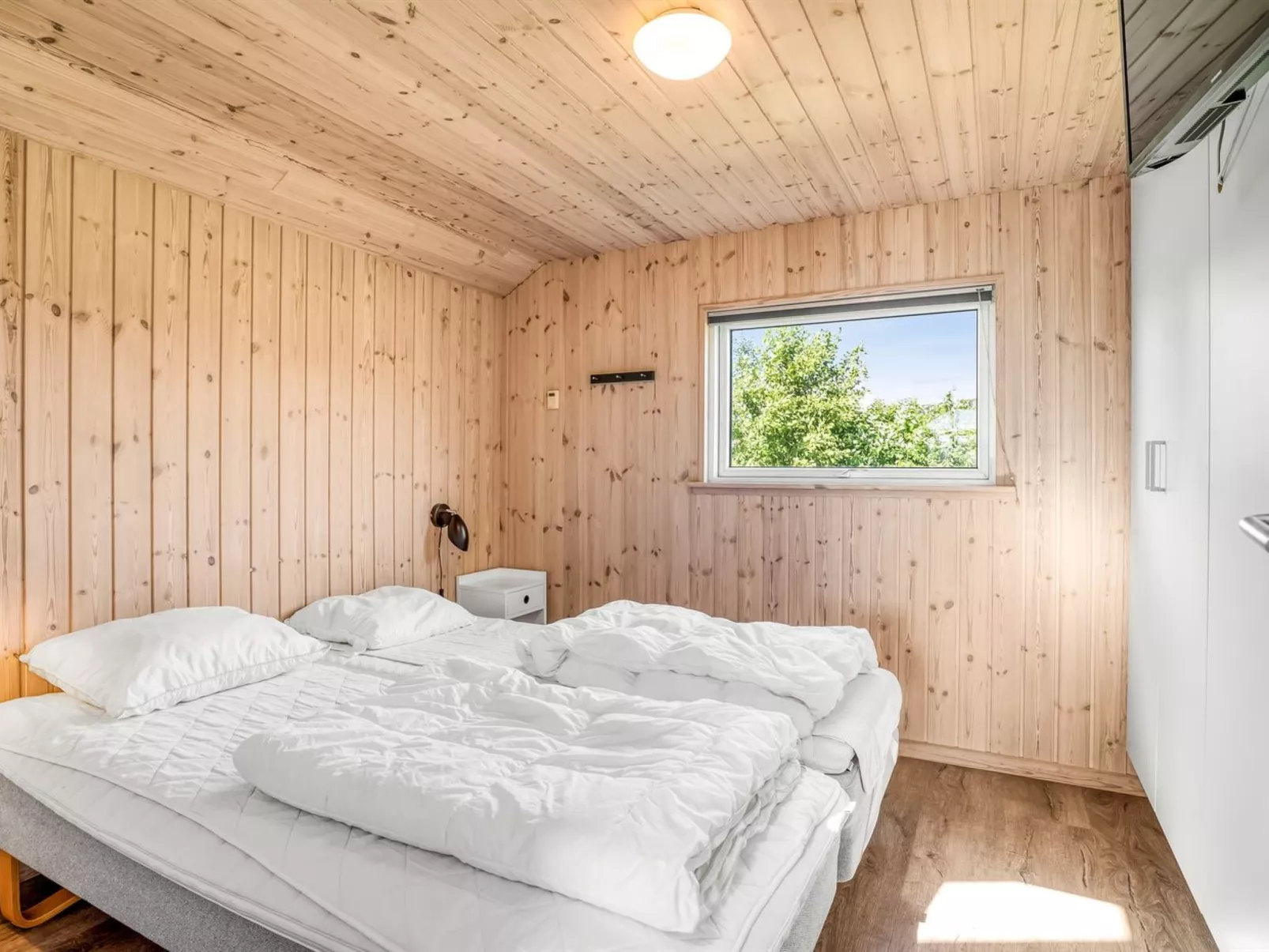 "Jurgis" - 900m from the sea-Binnen